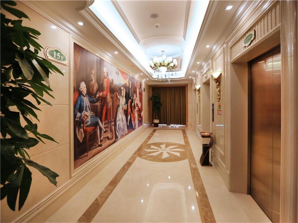 Vienna International Hotel Yantai Changjiang Road Xingyi Square Branch Екстериор снимка